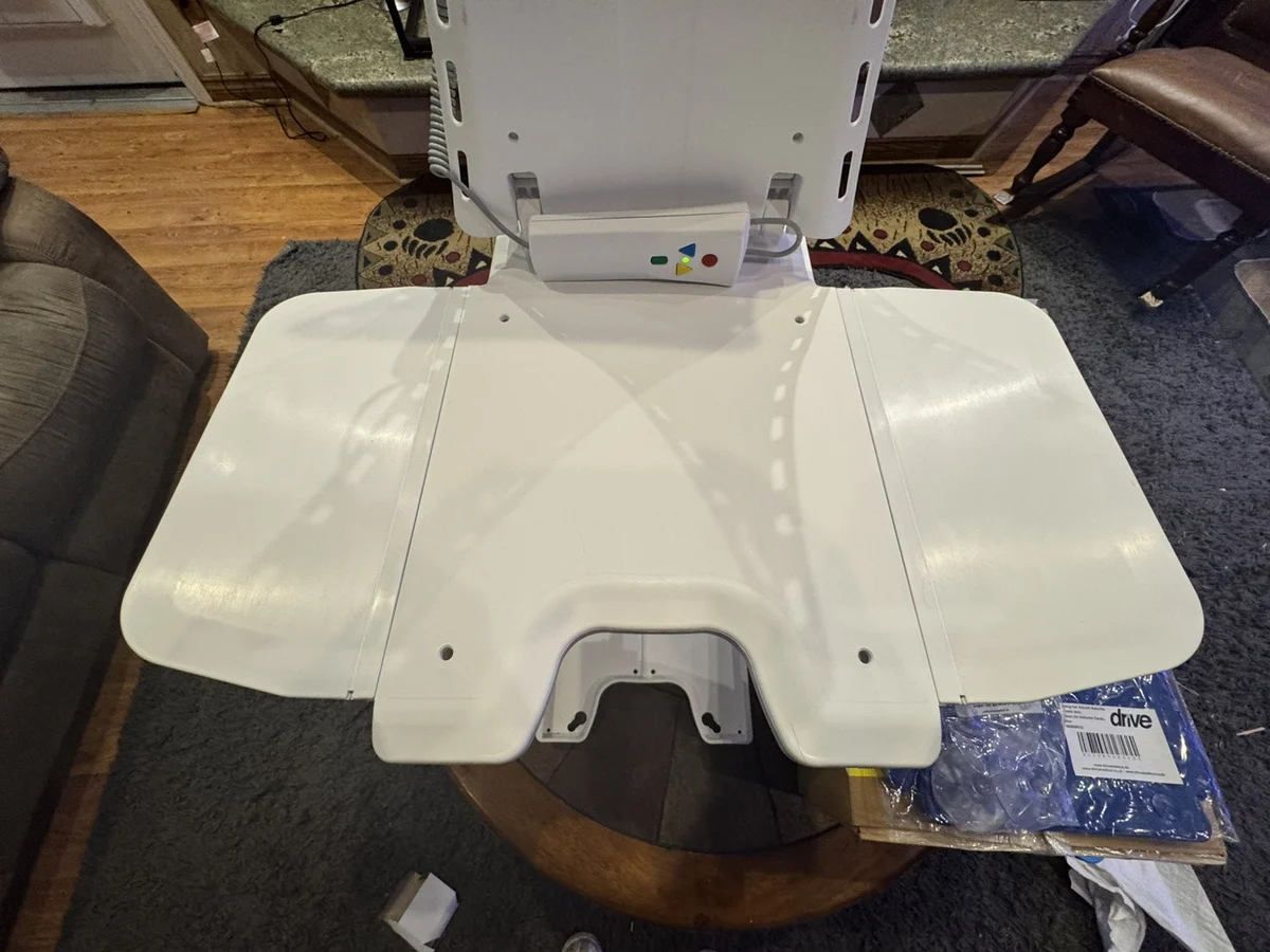 Drive Medical 477150312 Whisper Bath Lift Chair