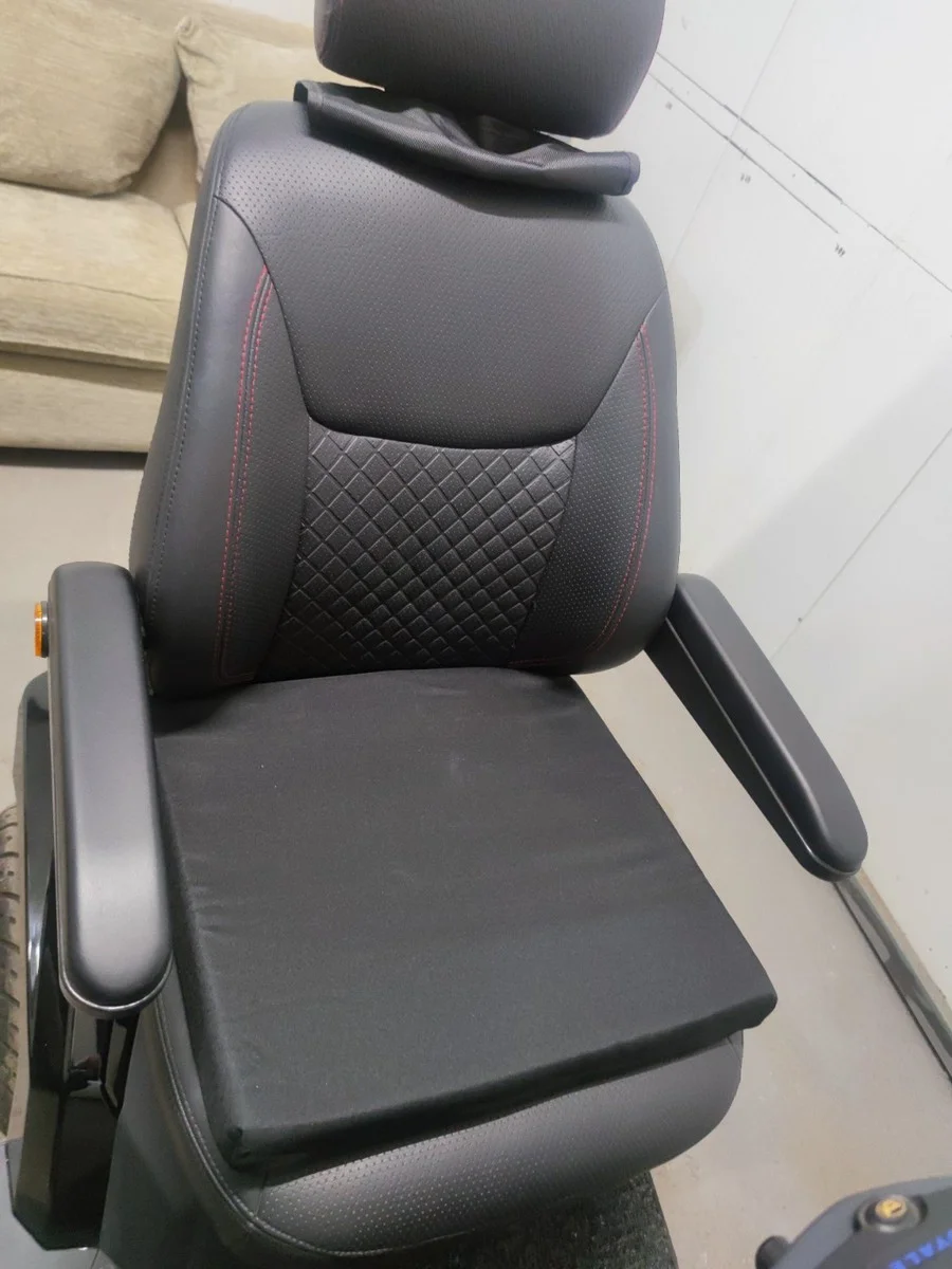 Drive Royale 4 Mobility Scooter – Luxury 8mph Scooter (2025) - Image 4