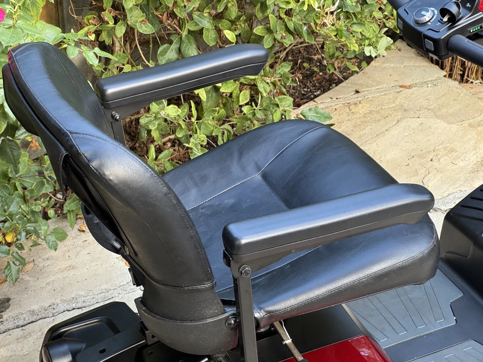 Pride Apex Finesse Mobility Scooter New Batteries - Image 13