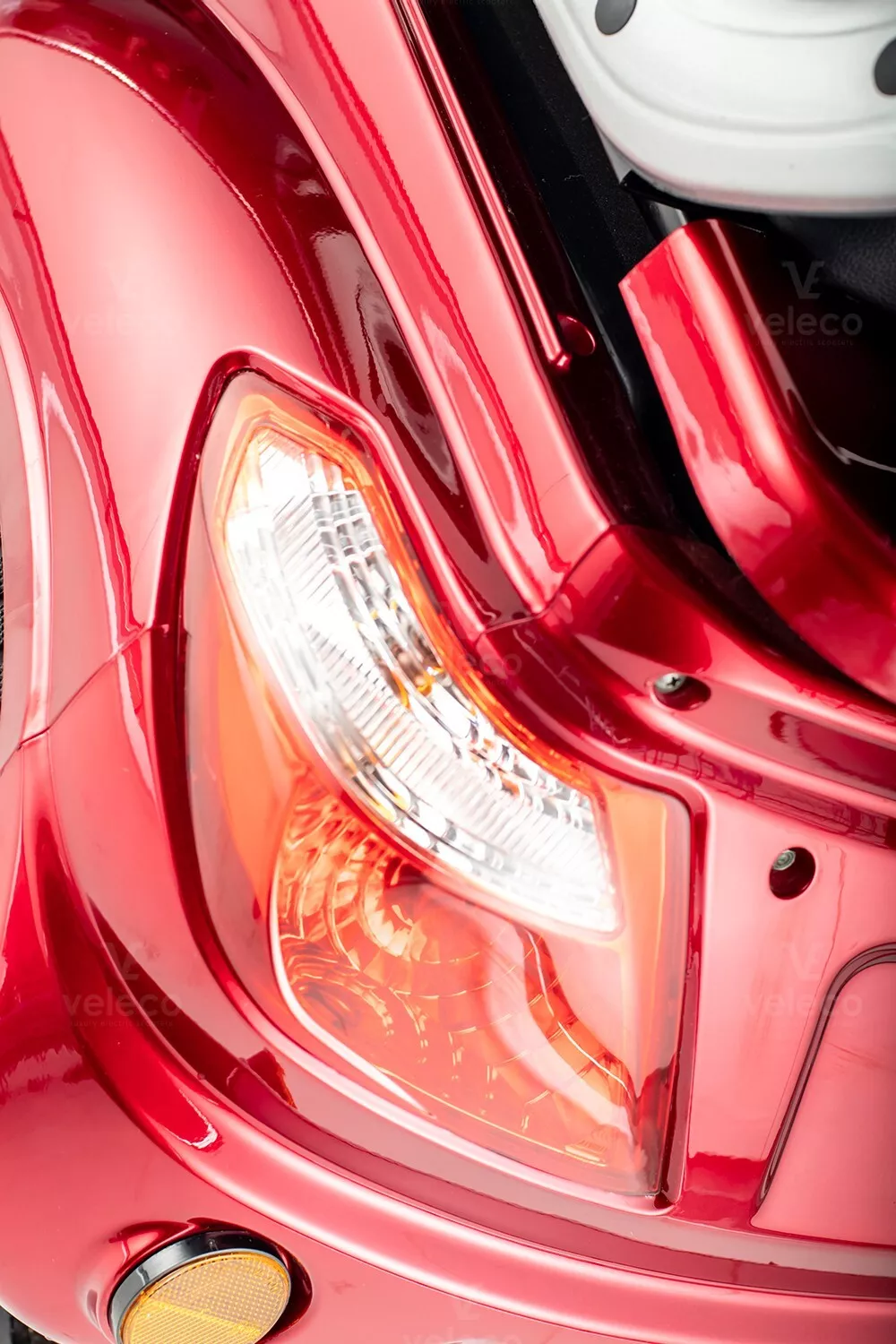 Veleco ZT15 Three-Wheel Mobility Scooter (900 W) - Image 8