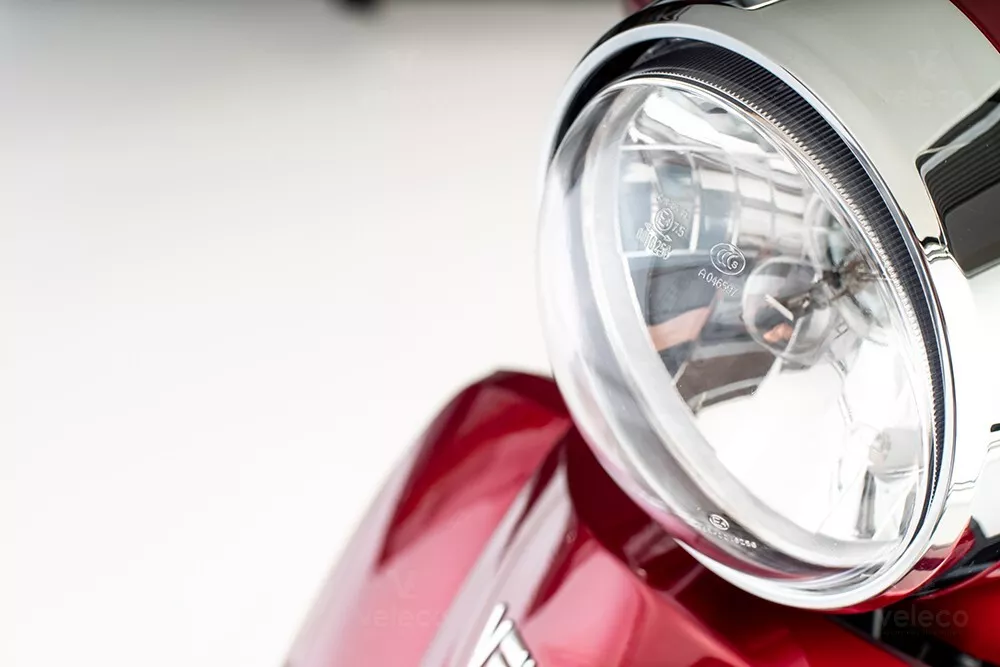 Veleco ZT15 Three-Wheel Mobility Scooter (900 W) - Image 9