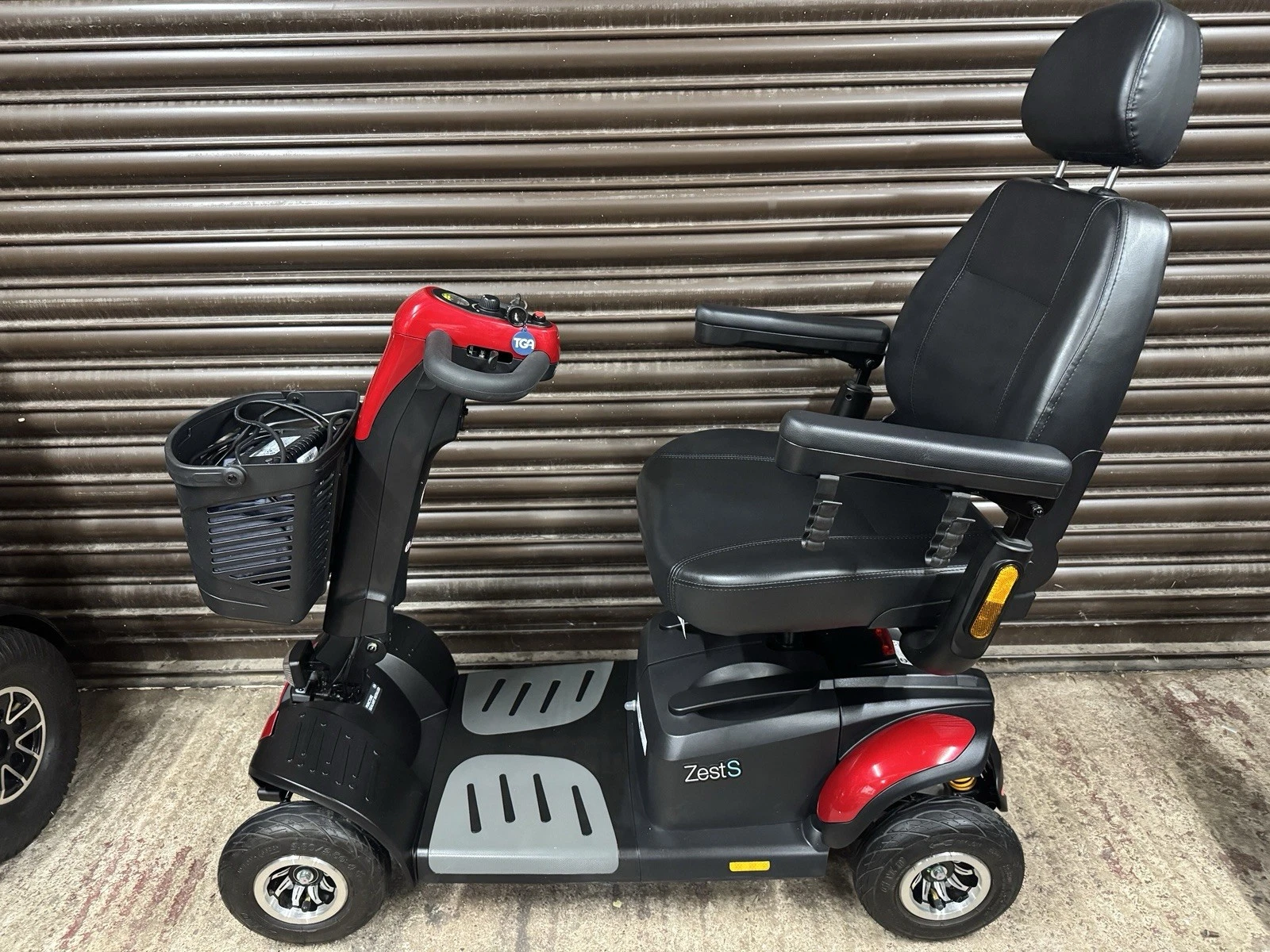 TGA Zest S 2023 Mobility Boot Scooter - Image 2