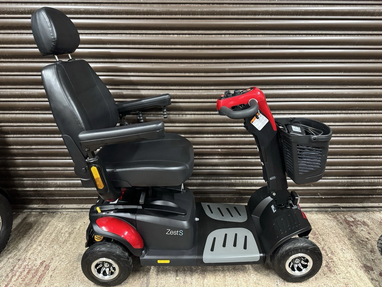TGA Zest S 2023 Mobility Boot Scooter - Image 3