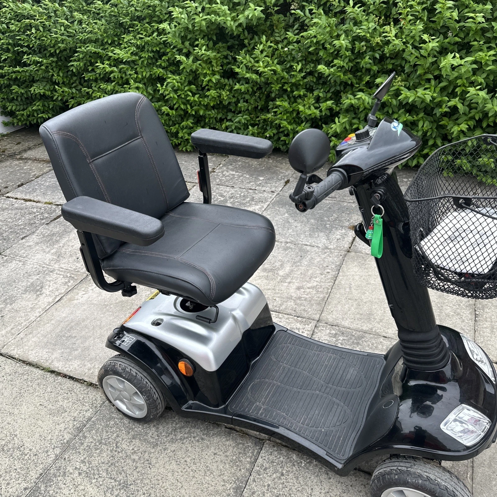 2018 Kymco Super 8 Mobility Scooter Battery Powered - Image 5