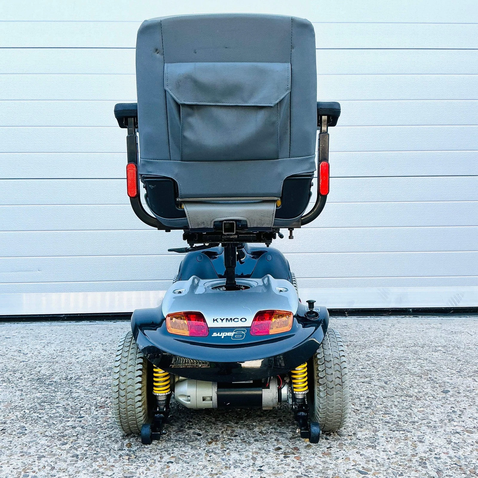 Kymco Super 6 Medium All-Terrain 6 mph Mobility Scooter – Rugged Comfort with Warranty - Image 7