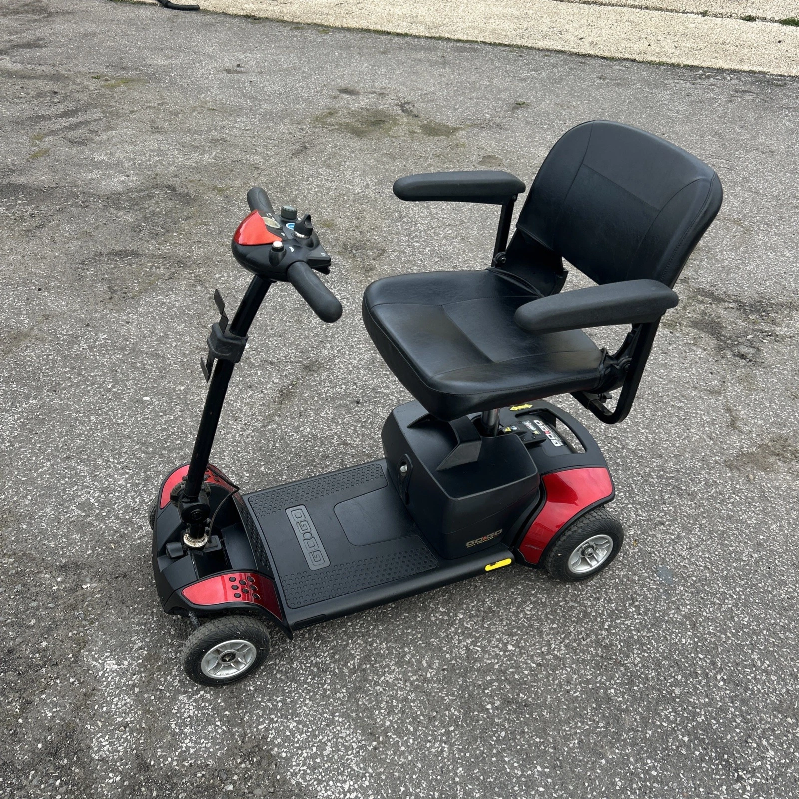 Pride Go Go Elite Traveller, Car transportable Mobility Scooter - Image 2