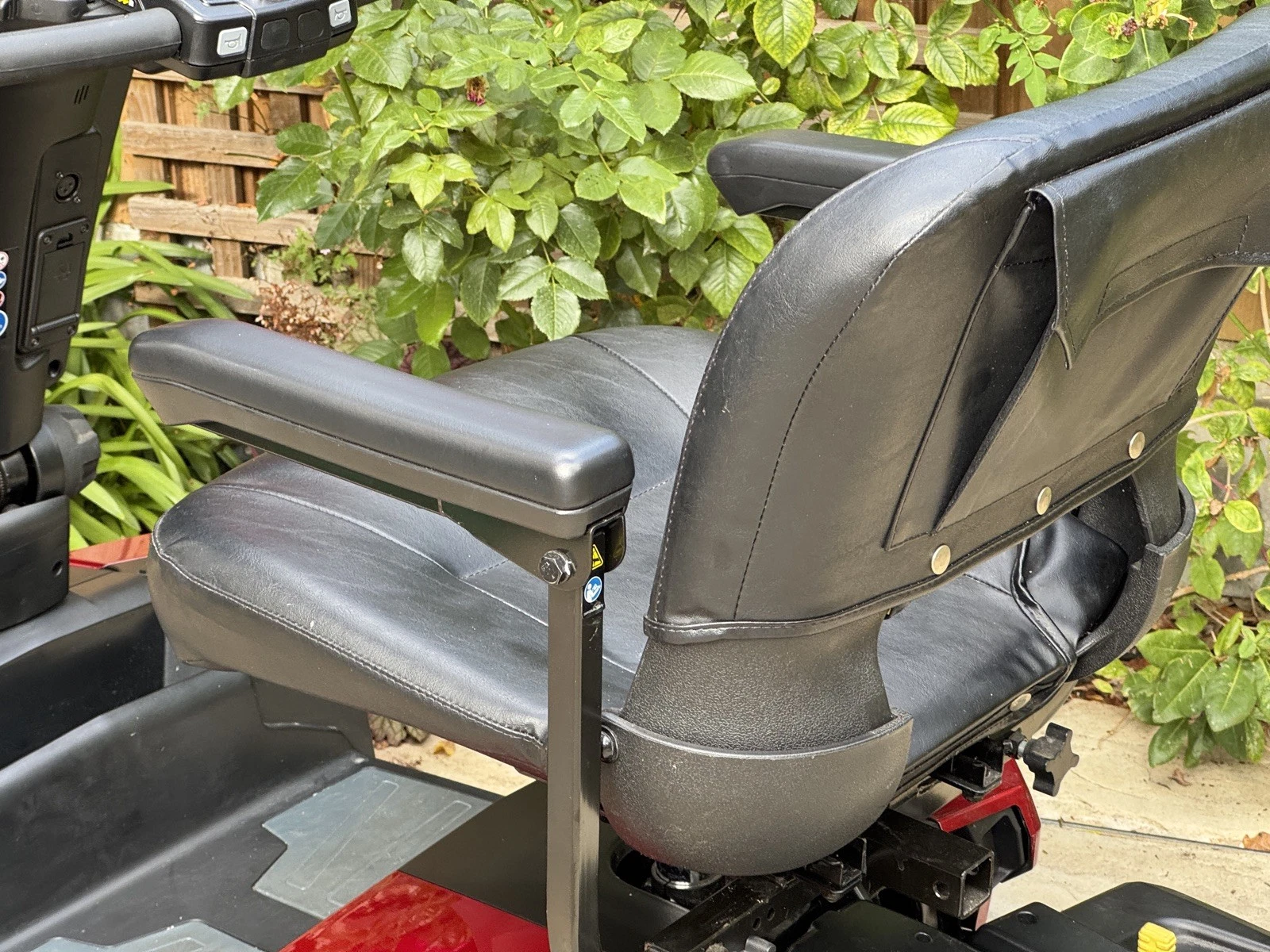 Pride Apex Finesse Mobility Scooter New Batteries - Image 11